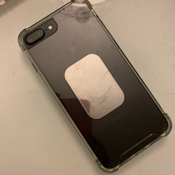 iPhone 7 Plus 32gb for selling - Picture 3 of 10